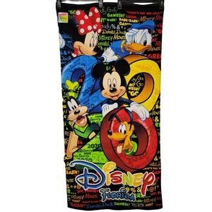 NWT Disney Florida Graffiti Beach Towel Mickey Minnie Donald Goofy Pluto 2020